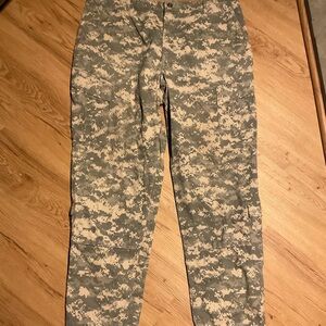 Propper The Brand That’s Battle Tested Digital camo pants Size Large  39 to 43